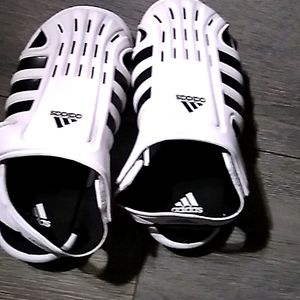 Adidas kids water shoe